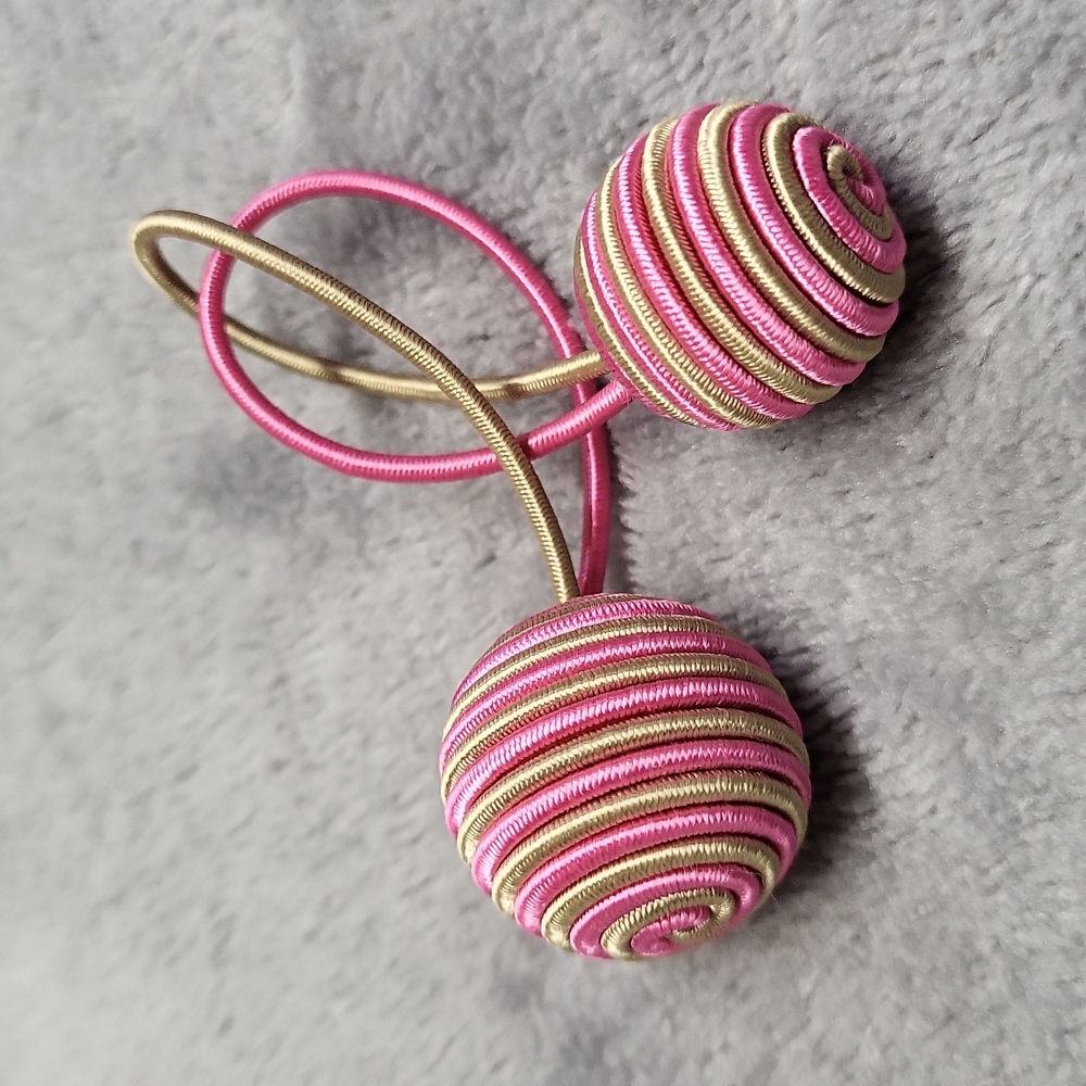 NWOT Two Hair Ties 💖 - Picture 7 of 7
